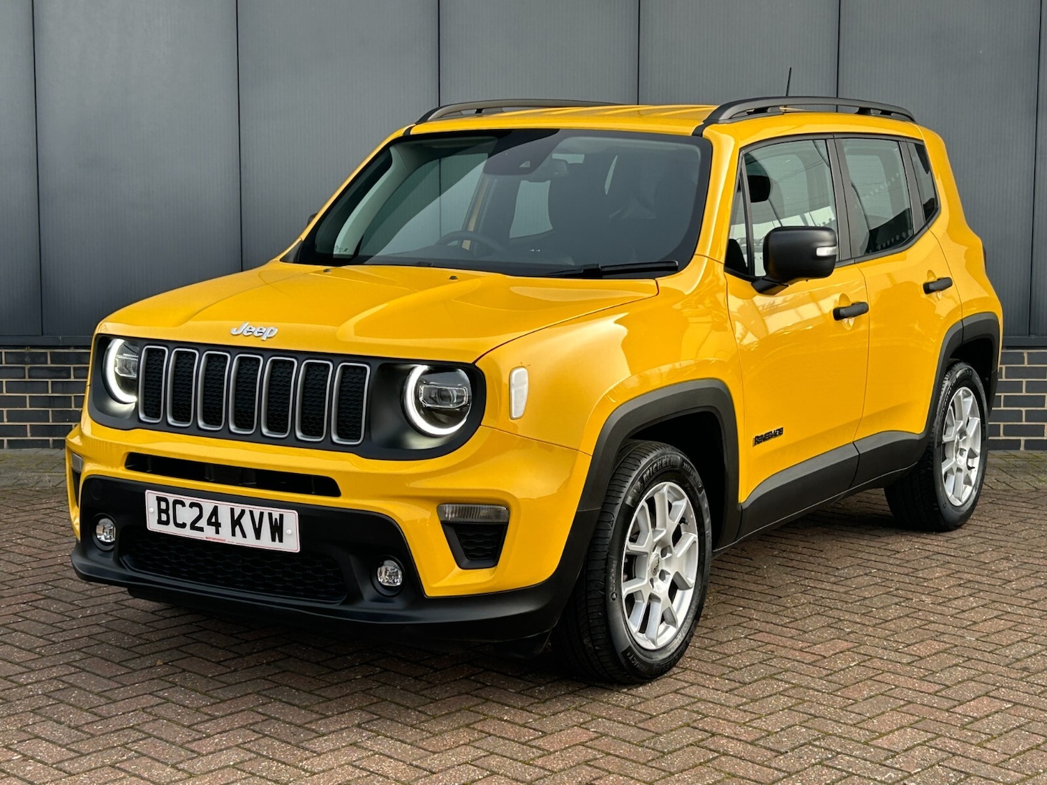 Used Jeep Renegade 2024 for sale - 77614533: Photo 3