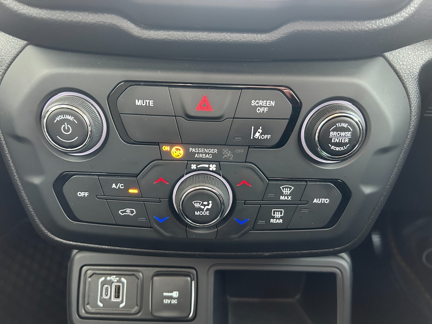 Used Jeep Renegade 2024 for sale - 77614533: Photo 36