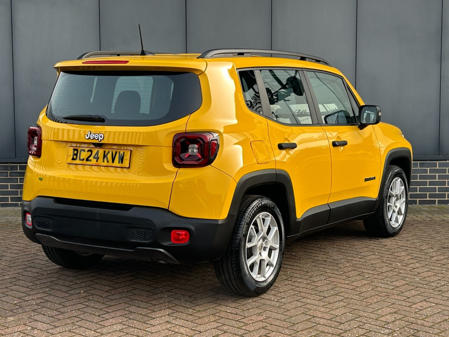 Used Jeep Renegade 2024 for sale - 77614533: Photo 9