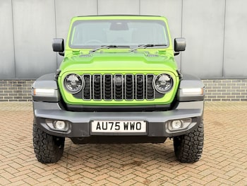 Used Jeep Wrangler 2025 for sale - 77116103: Photo