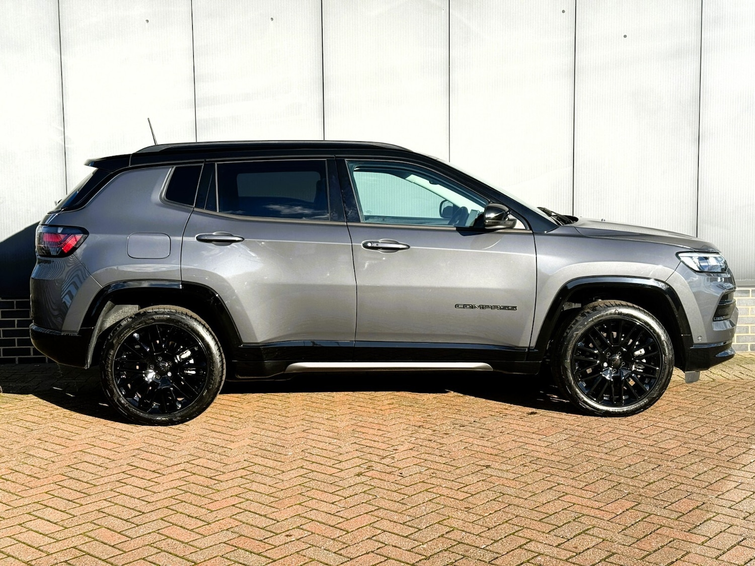 Used Jeep Compass 2025 for sale - 76869819: Photo 4