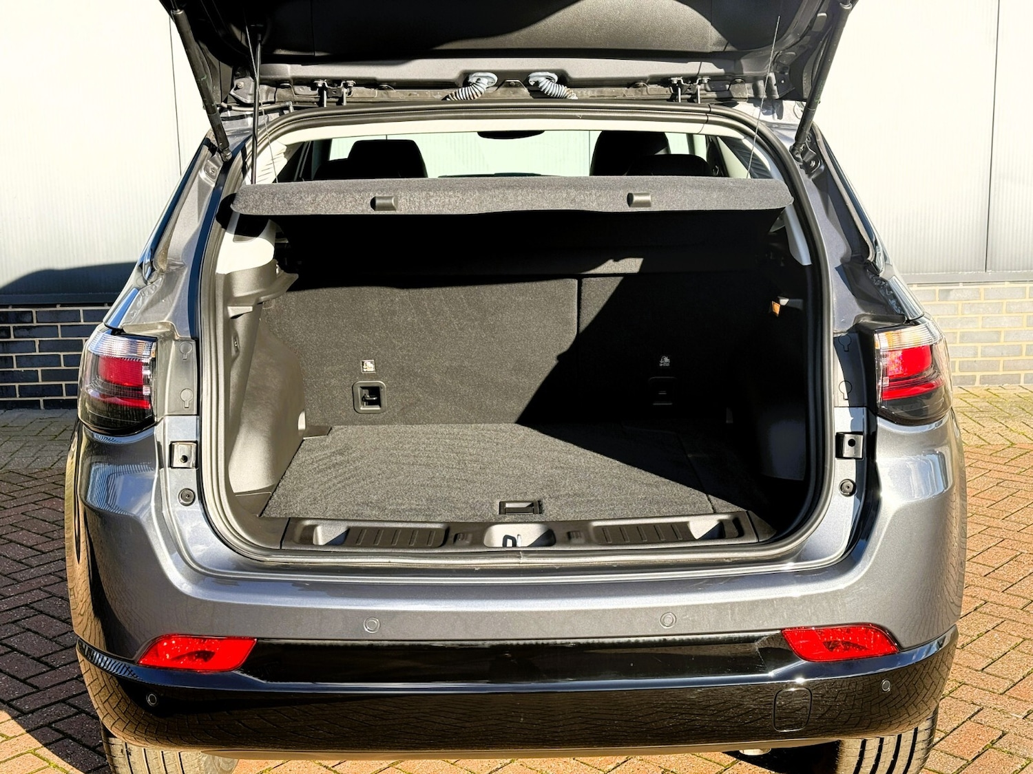 Used Jeep Compass 2025 for sale - 76869819: Photo 6