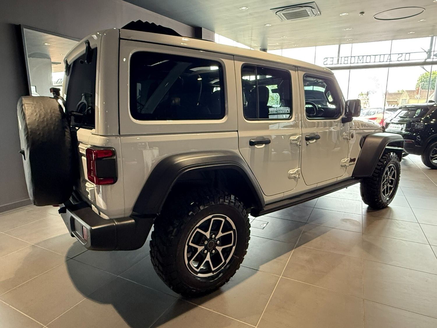Used Jeep Wrangler 2025 for sale - 76442117: Photo 5