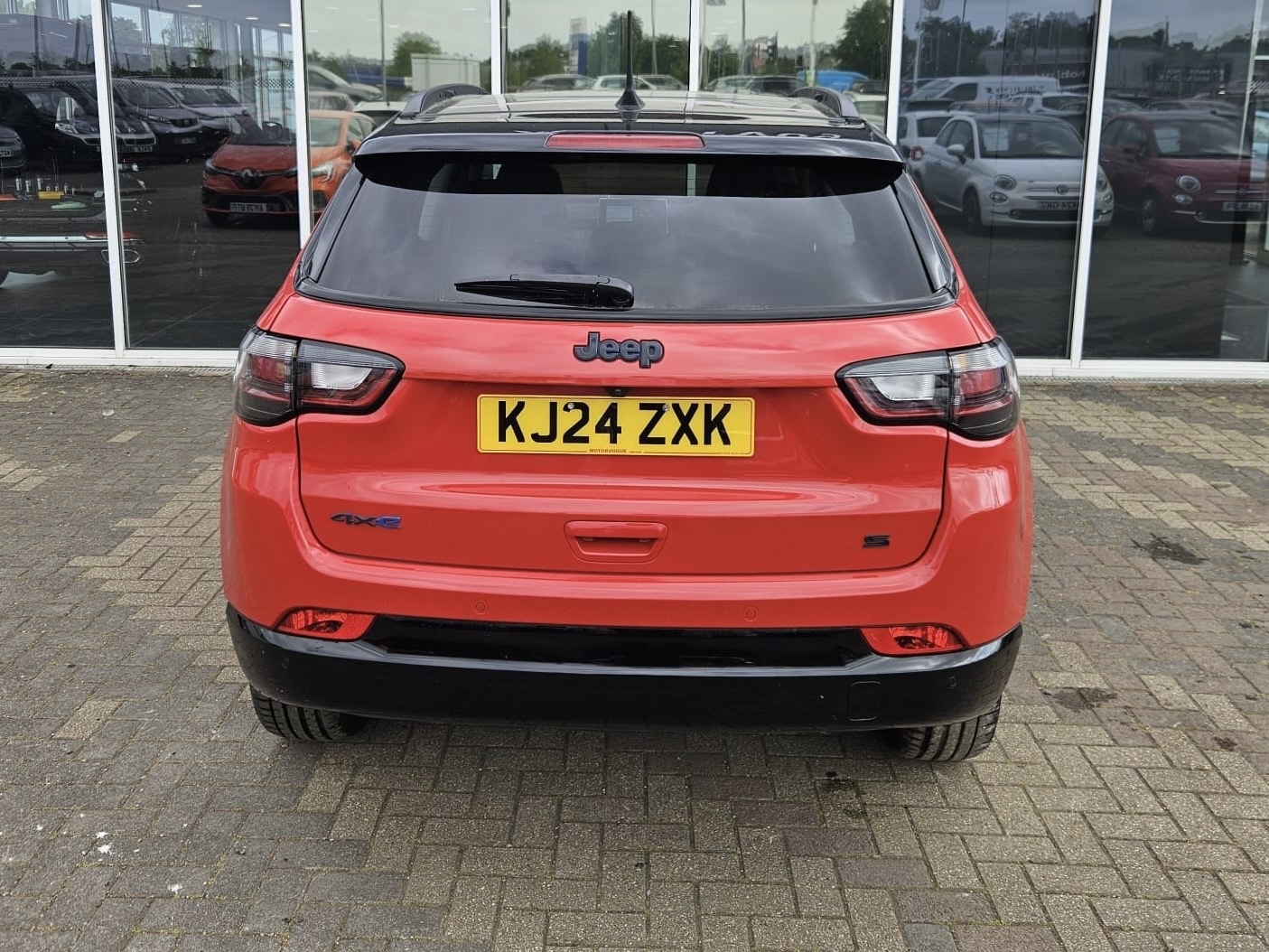 Used Jeep Compass 2024 for sale - 76487527: Photo 2