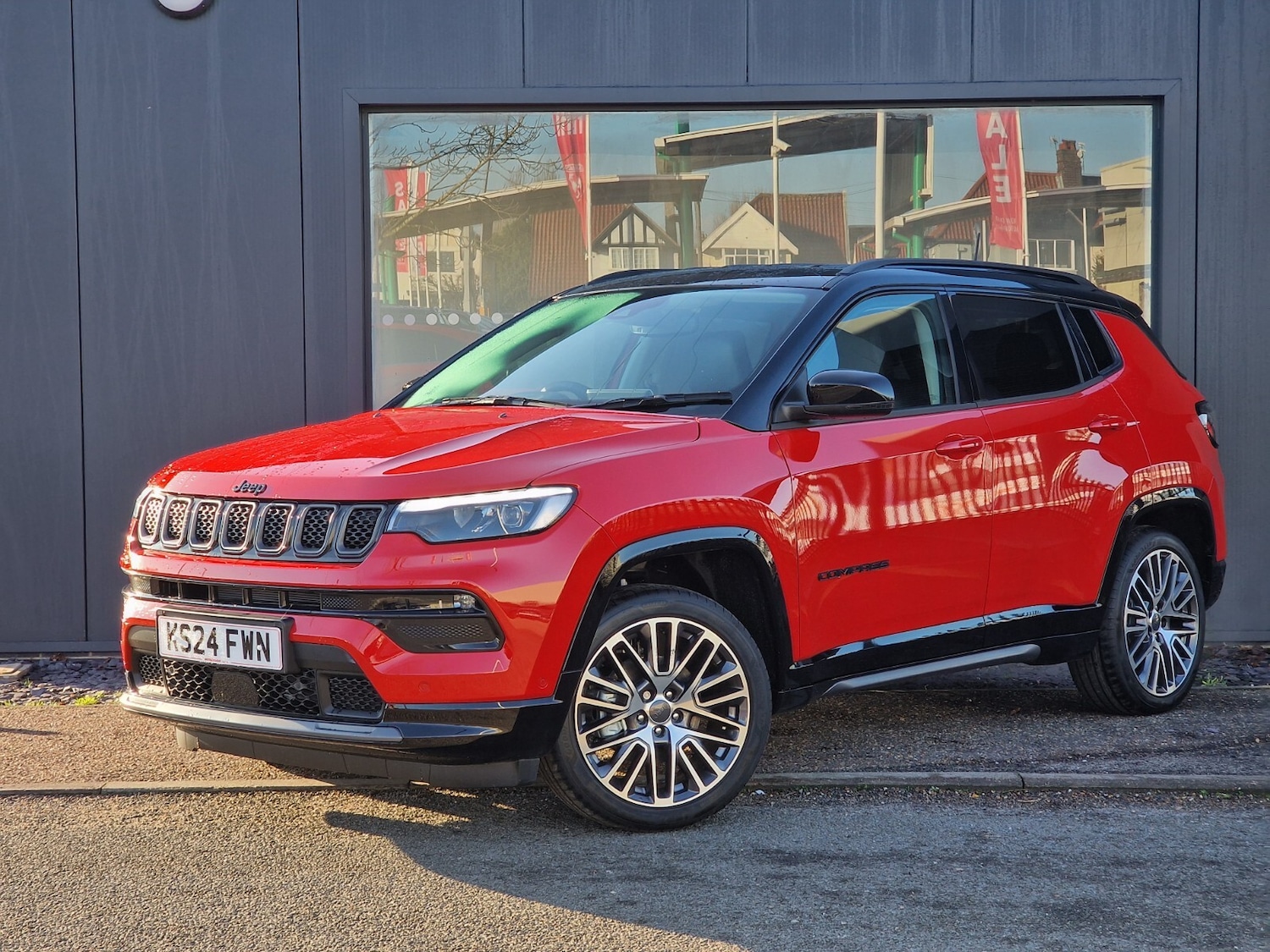 Used Jeep Compass 2024 for sale - 76868815: Photo 3