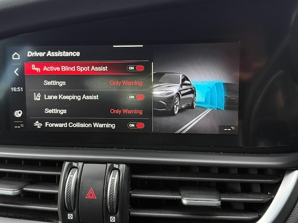 Used Alfa Romeo Giulia 2022 for sale - 76272959: Photo 42