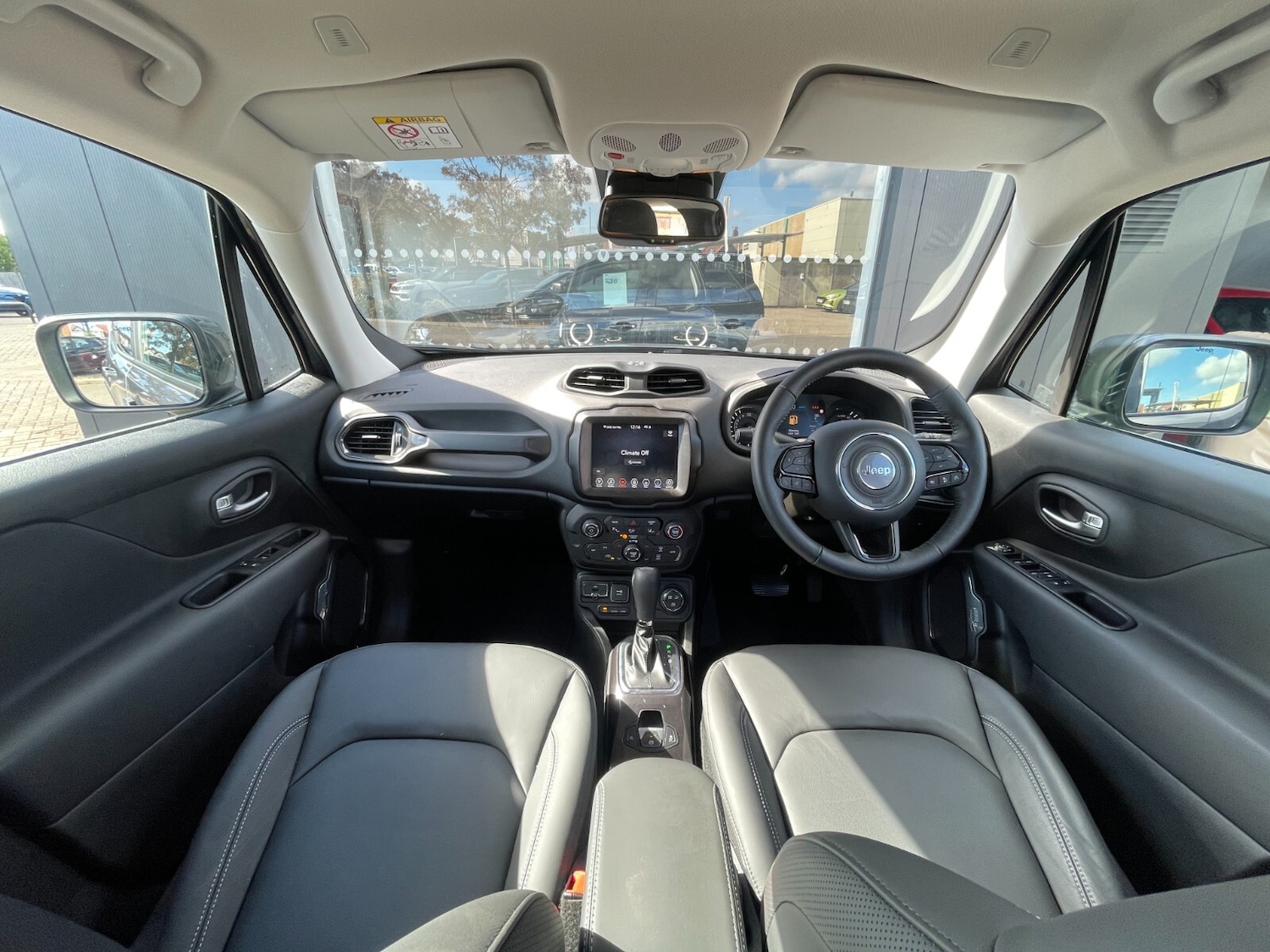 Used Jeep Renegade 2023 for sale - 76868799: Photo 10