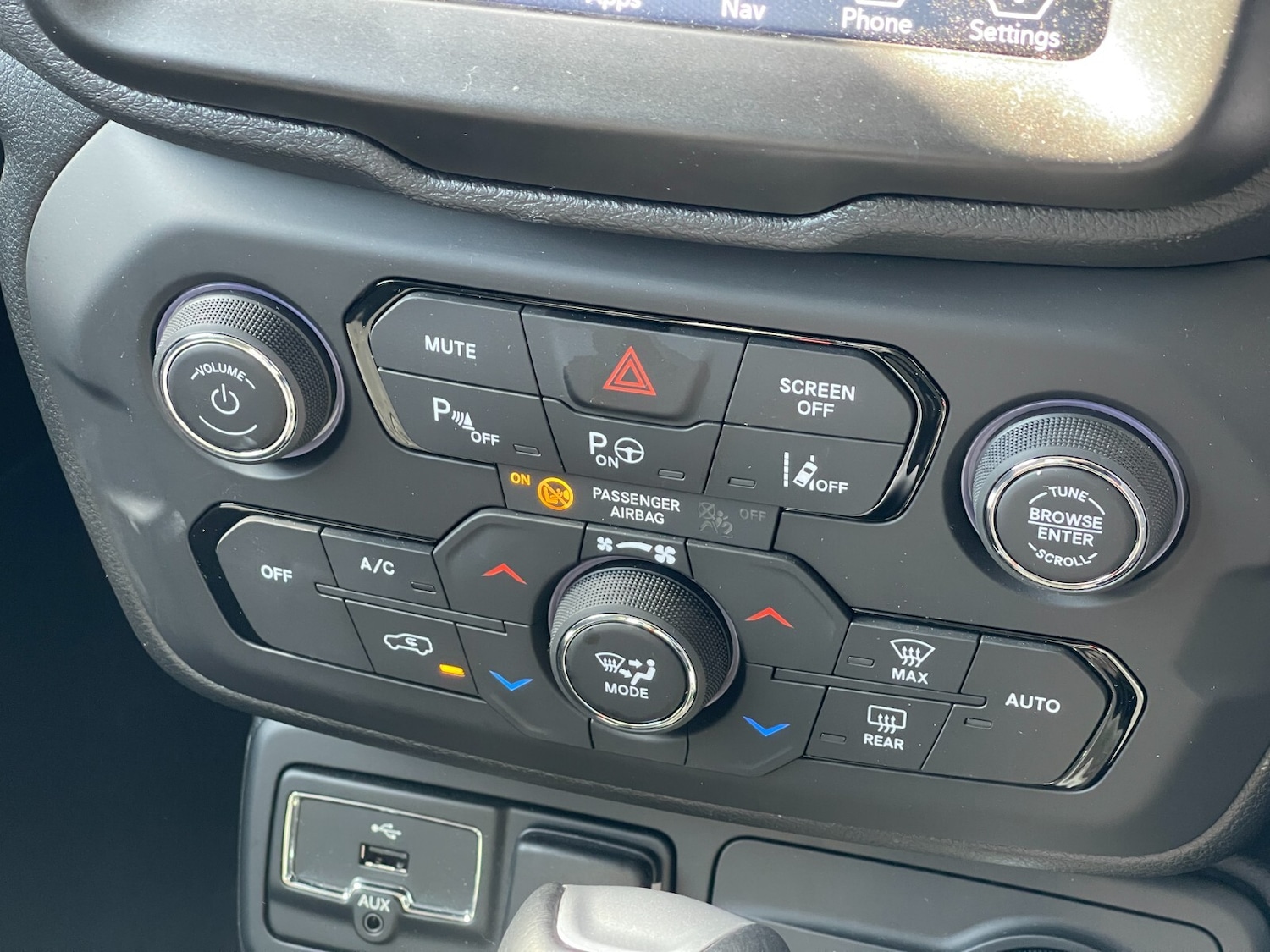 Used Jeep Renegade 2023 for sale - 76868799: Photo 28