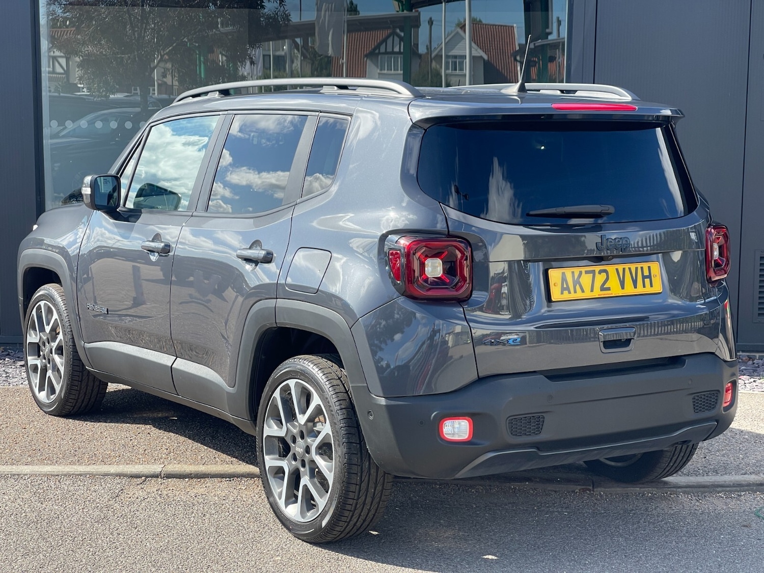 Used Jeep Renegade 2023 for sale - 76868799: Photo 5