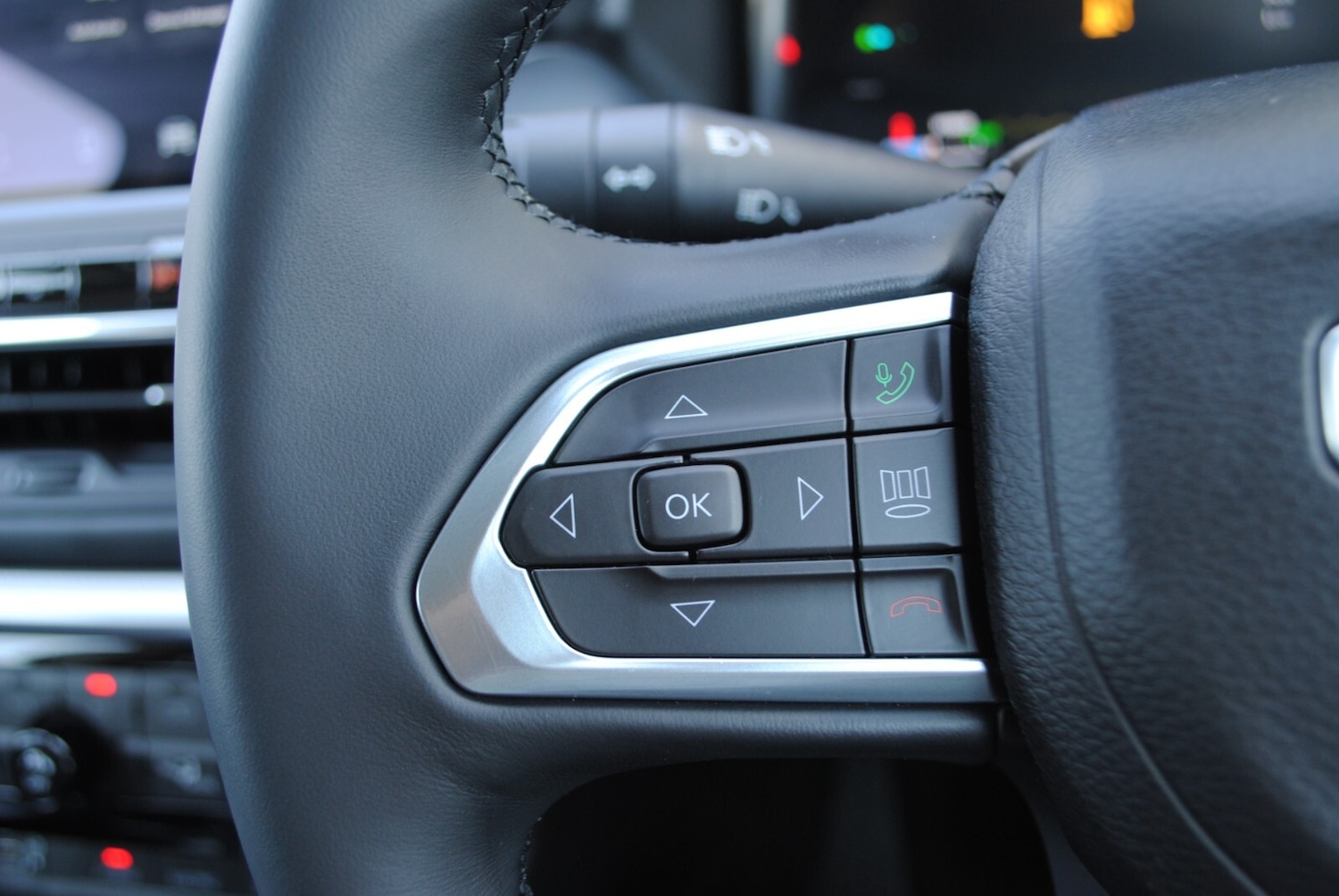 Used Jeep Compass 2023 for sale - 76868687: Photo 12