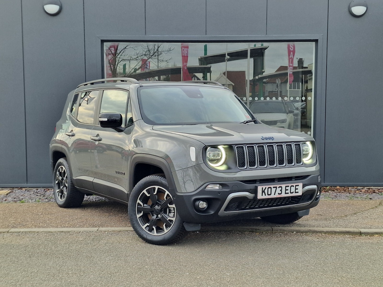 Used Jeep Renegade 2023 for sale - 76868860: Photo 1