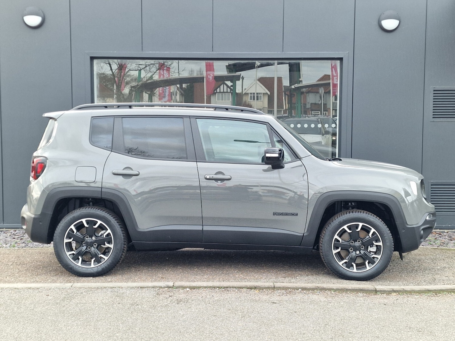 Used Jeep Renegade 2023 for sale - 76868860: Photo 12