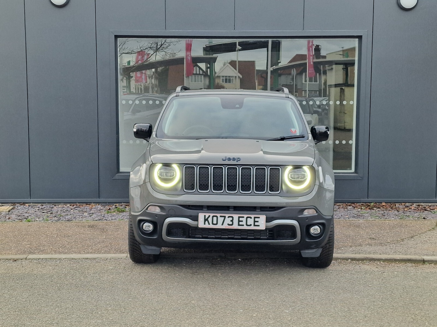 Used Jeep Renegade 2023 for sale - 76868860: Photo 2