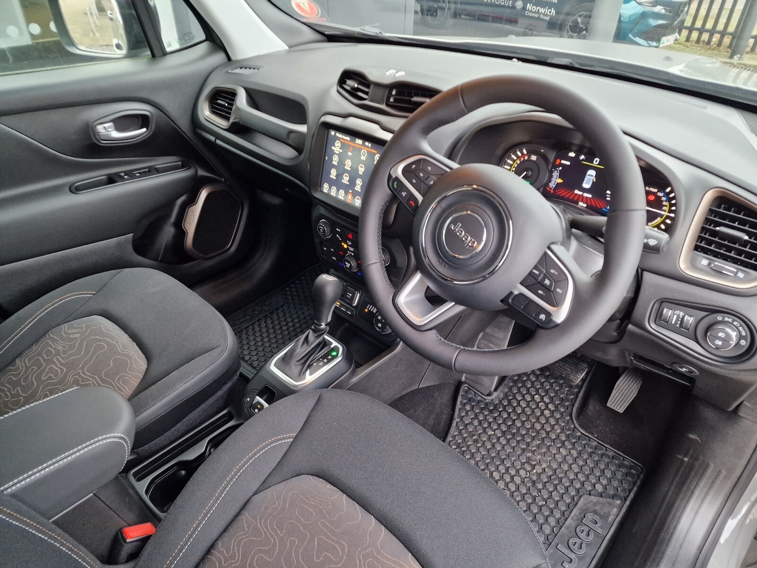 Used Jeep Renegade 2023 for sale - 76868860: Photo 23