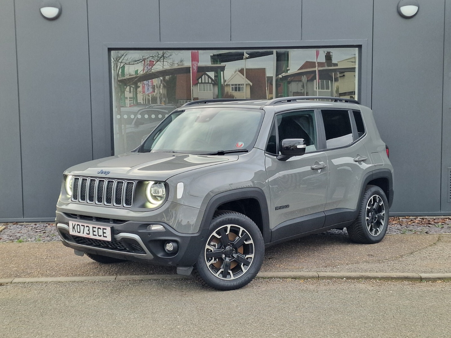 Used Jeep Renegade 2023 for sale - 76868860: Photo 3