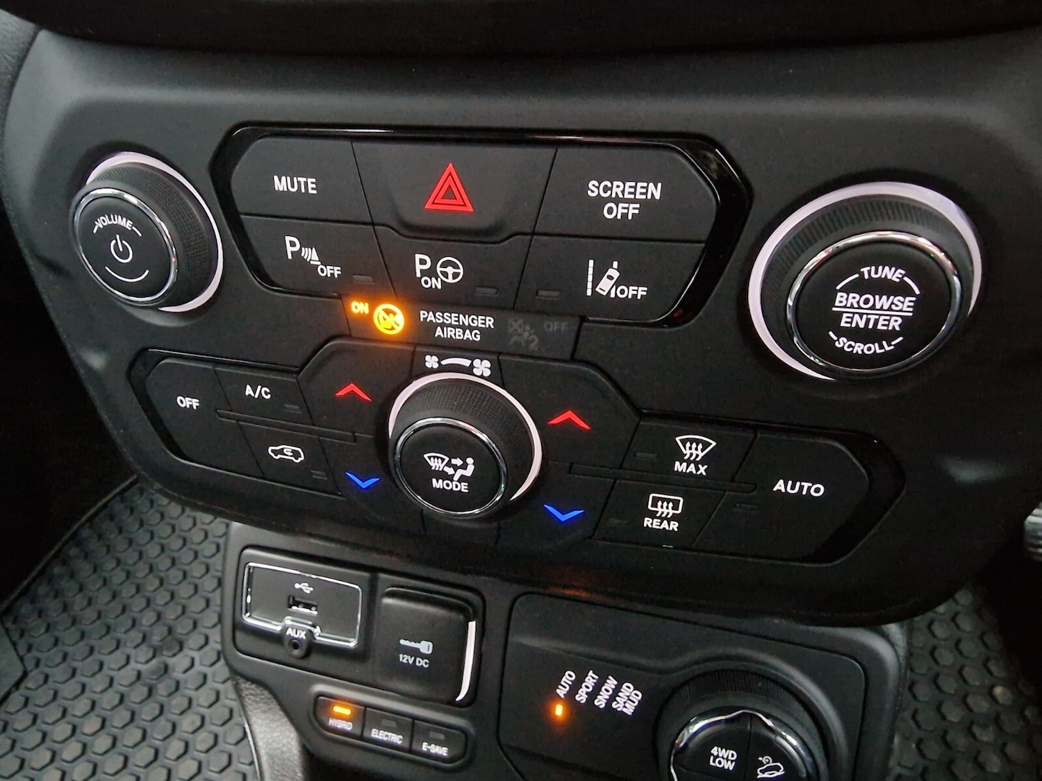 Used Jeep Renegade 2023 for sale - 76868860: Photo 33