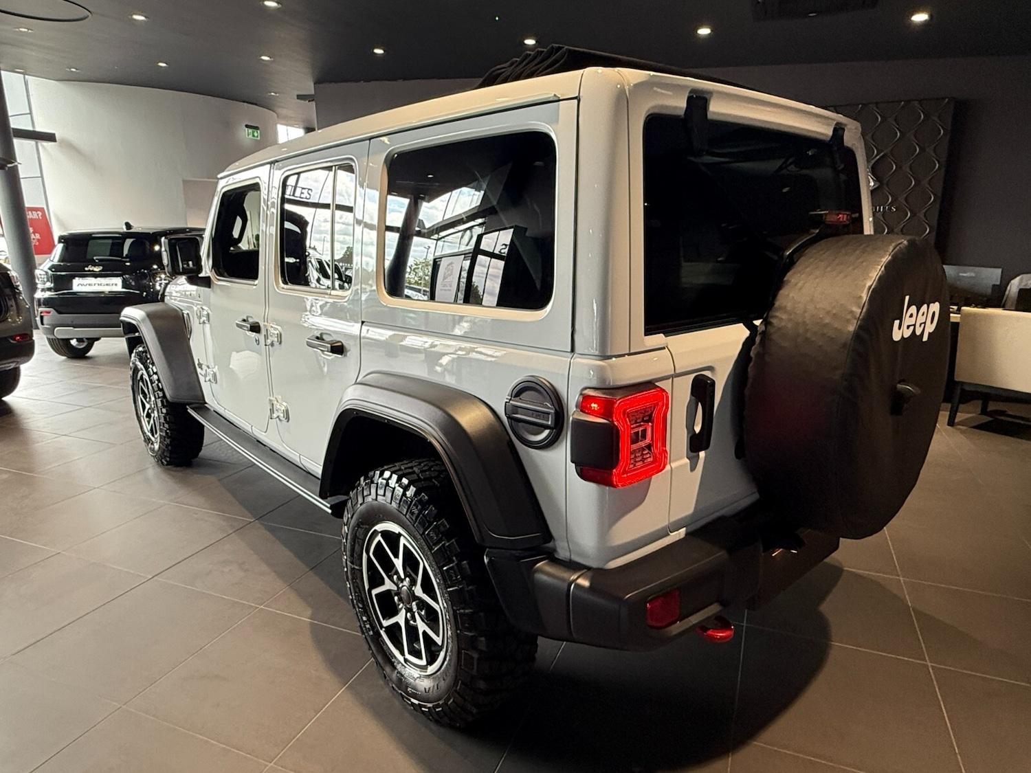 Used Jeep Wrangler 2025 for sale - 76338853: Photo 8