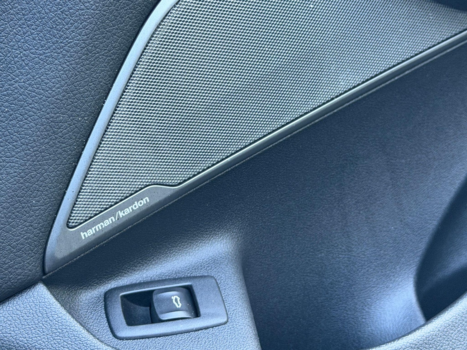 Used BMW 6 Series 2019 for sale - 77439780: Photo 33