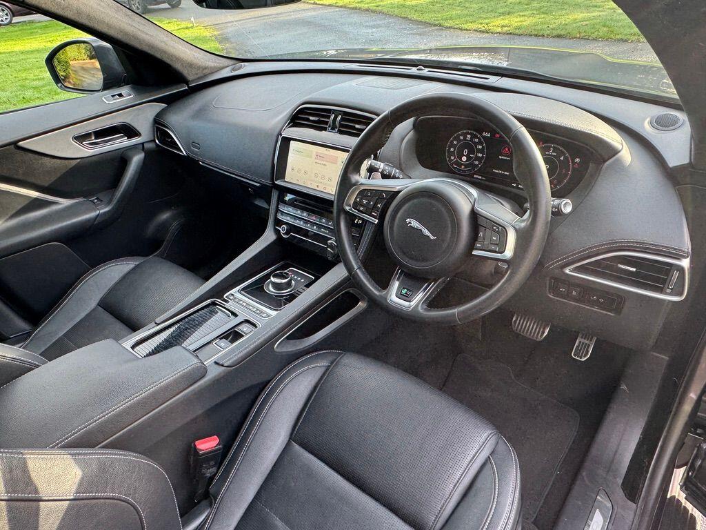 Used Jaguar F-Pace for sale - 76996142: Photo 2