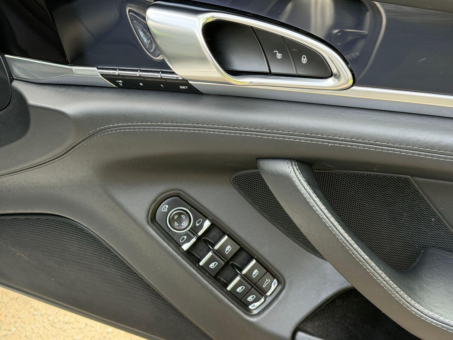 Used Porsche Panamera 2012 for sale - 77838993: Photo 15