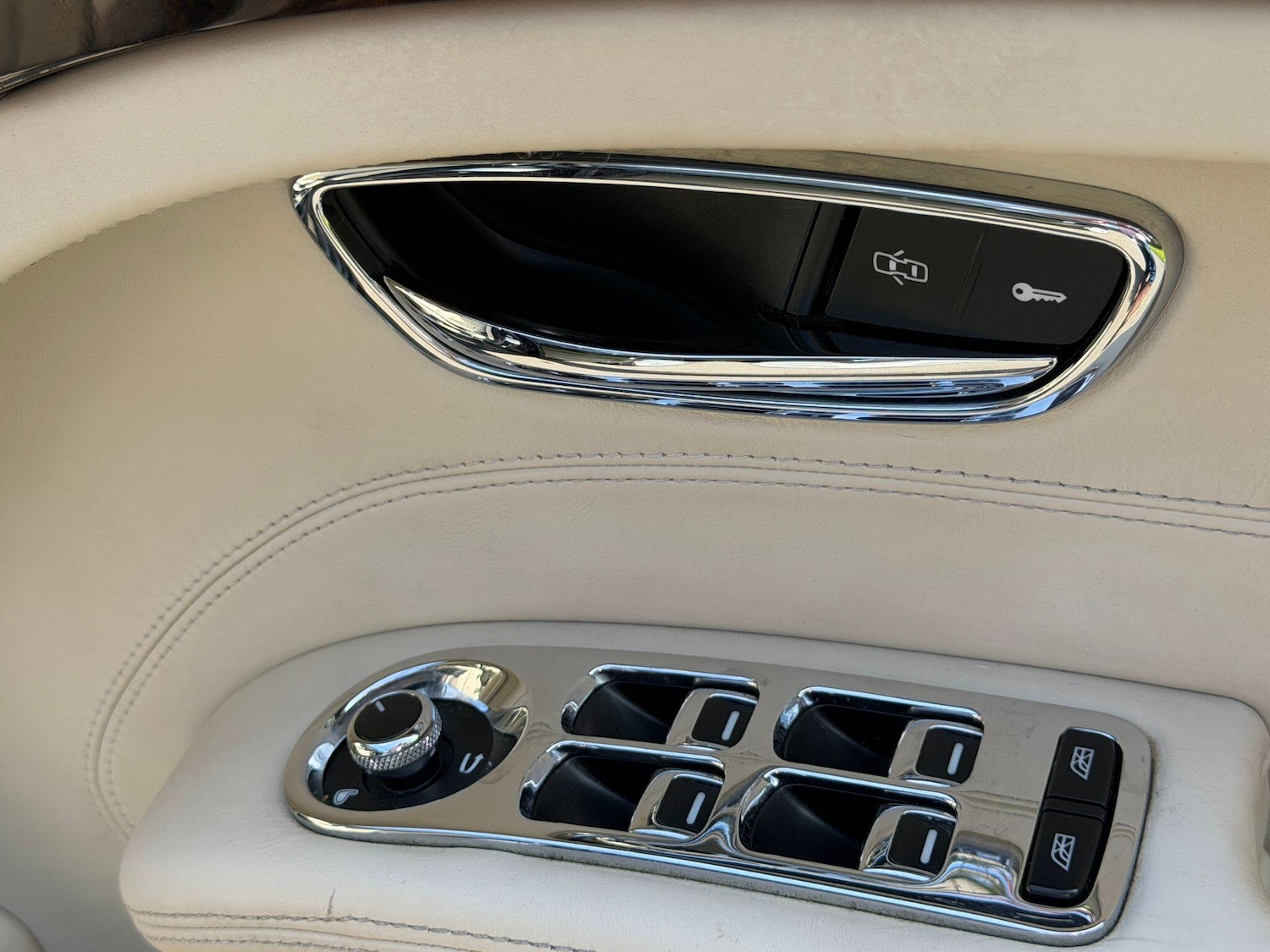 Used Bentley Mulsanne 2012 for sale - 77174941: Photo 32