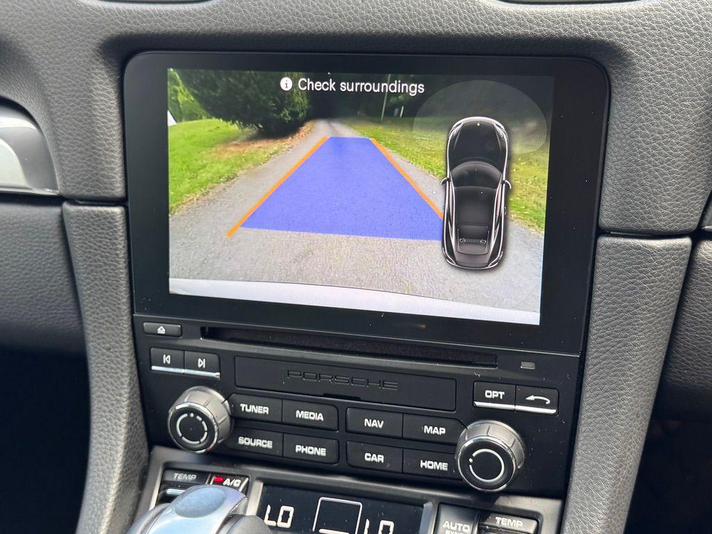 Used Porsche Cayman 2023 for sale - 76899358: Photo 13