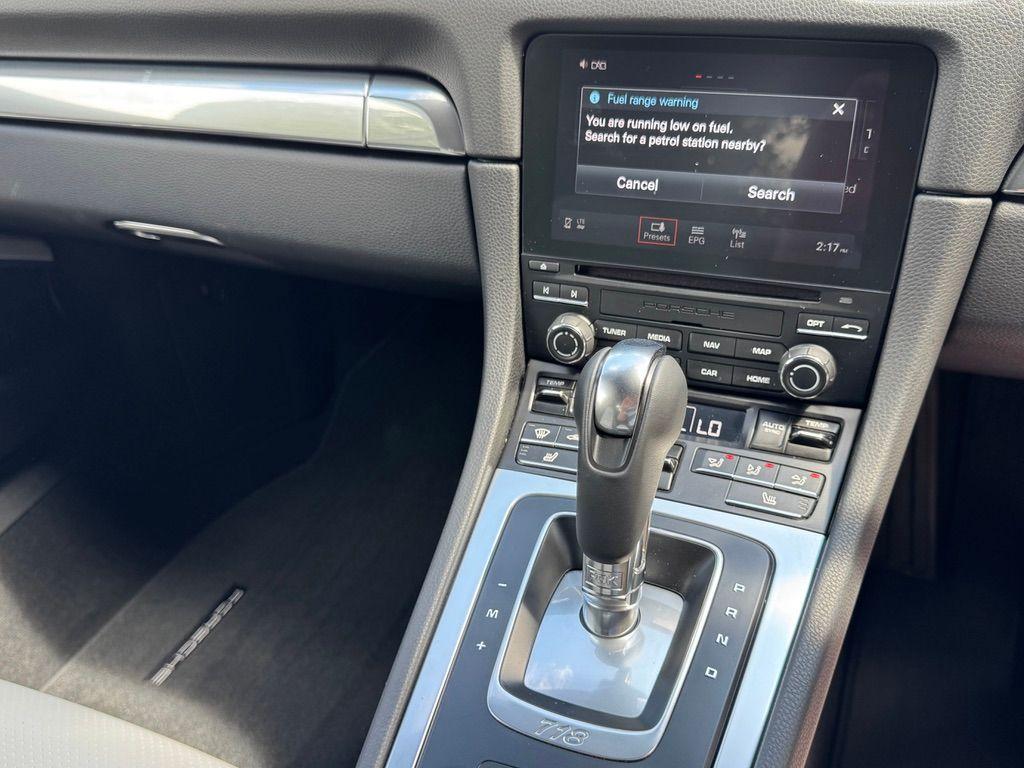 Used Porsche Cayman 2023 for sale - 76899358: Photo 25