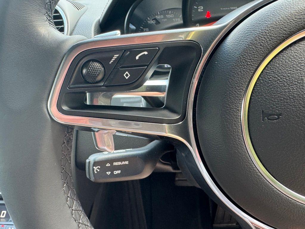 Used Porsche Cayman 2023 for sale - 76899358: Photo 31