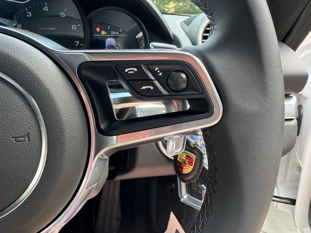 Used Porsche Cayman 2023 for sale - 76899358: Photo 32