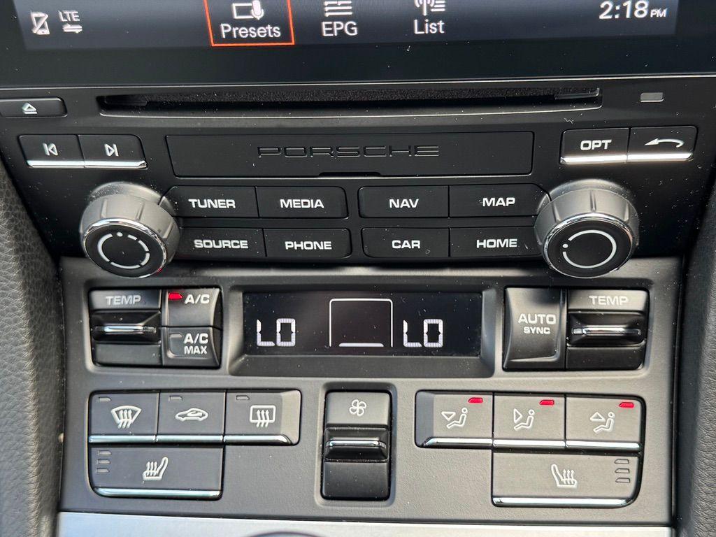 Used Porsche Cayman 2023 for sale - 76899358: Photo 33