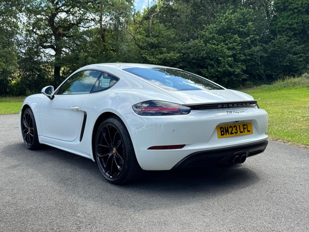 Used Porsche Cayman 2023 for sale - 76899358: Photo 6