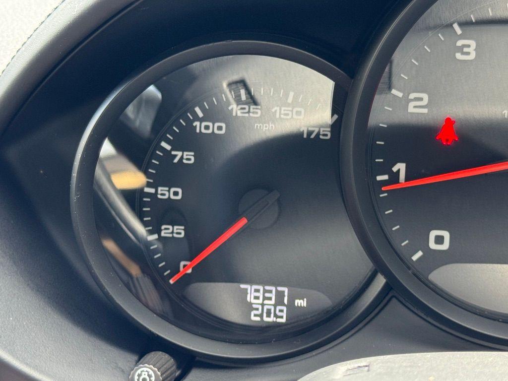 Used Porsche Cayman 2023 for sale - 76899358: Photo 7