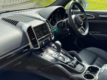 Used Porsche Cayenne 2014 for sale - 78048113: Photo