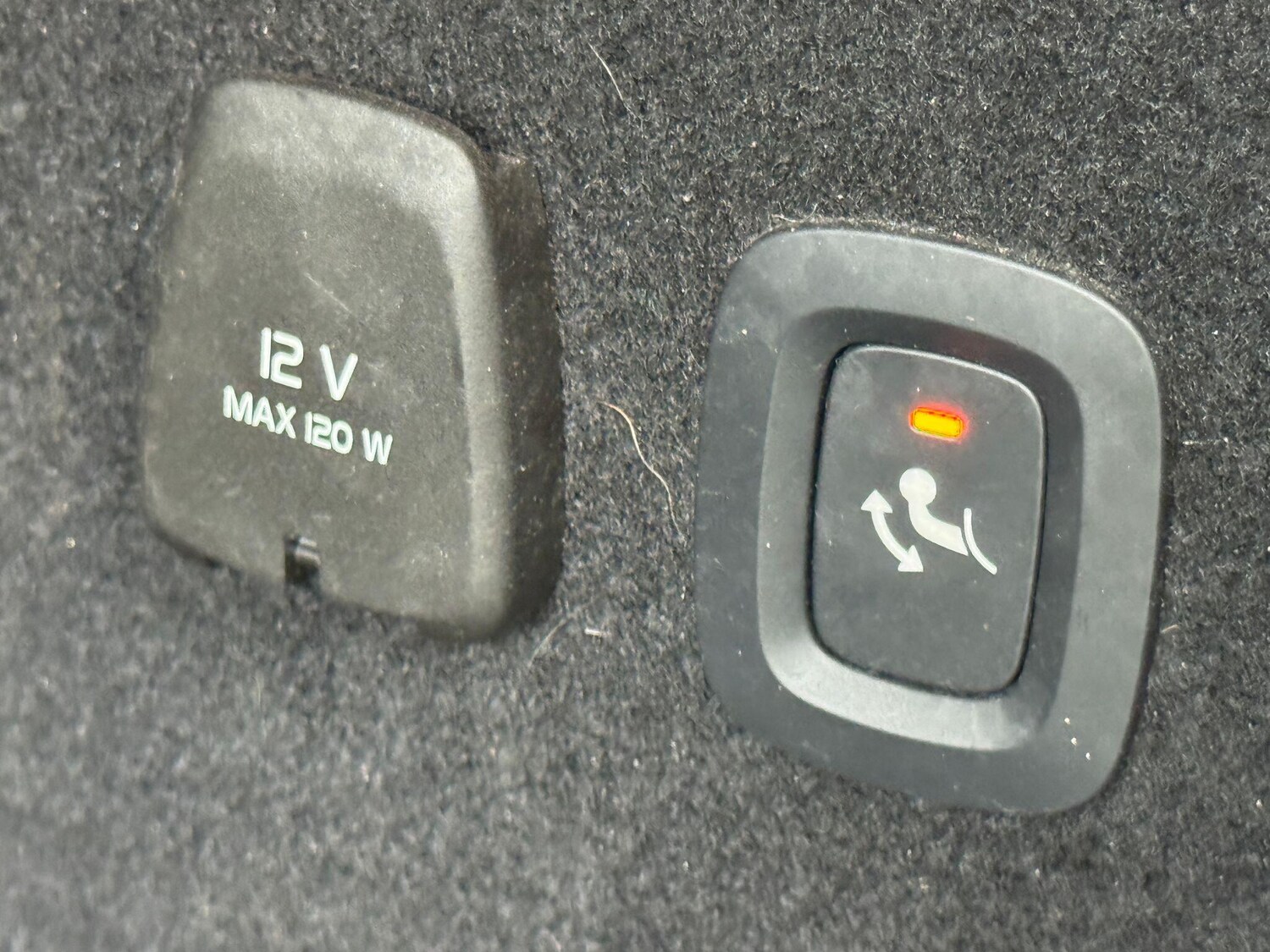 Used Volvo V60 2019 for sale - 76899350: Photo 36