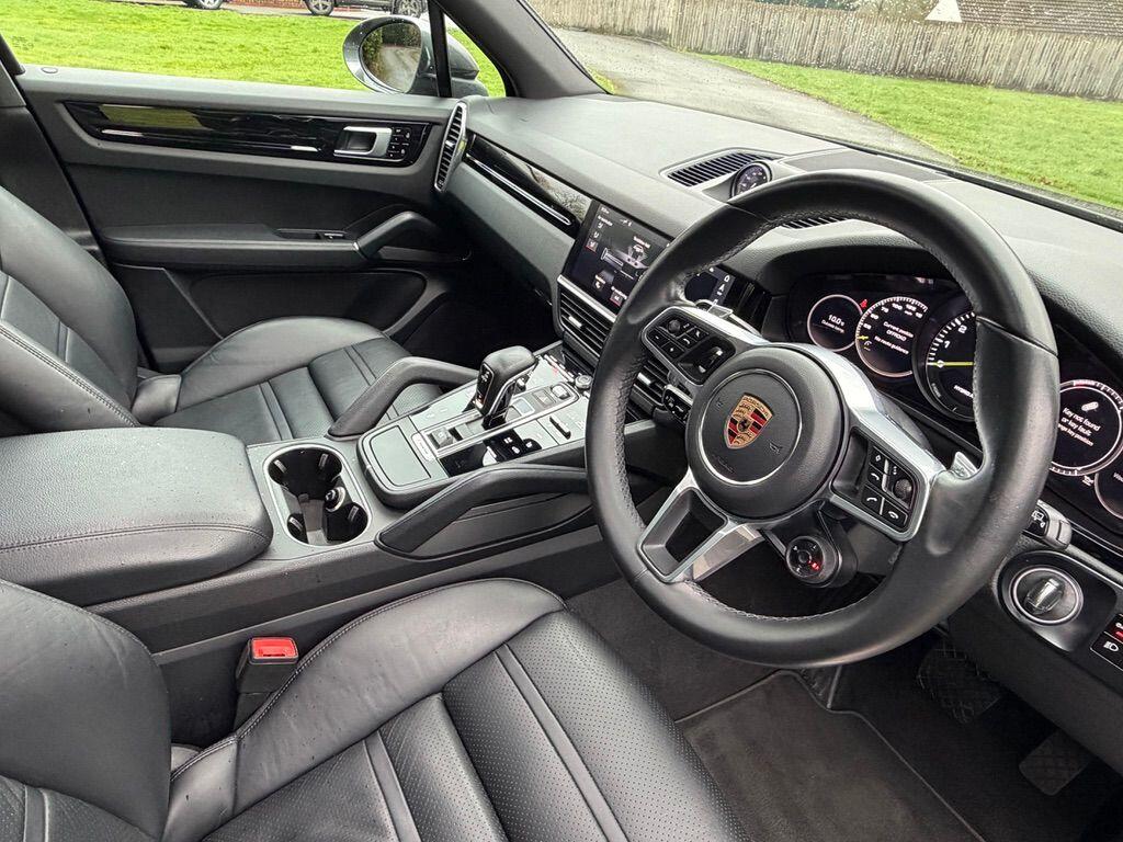 Used Porsche Cayenne 2020 for sale - 77523909: Photo 2