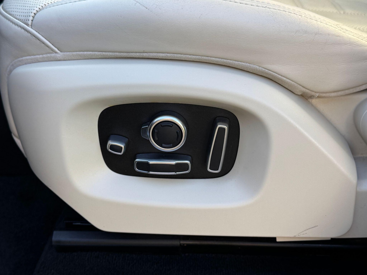 Used Land Rover Range Rover Sport 2015 for sale - 76899516: Photo 30