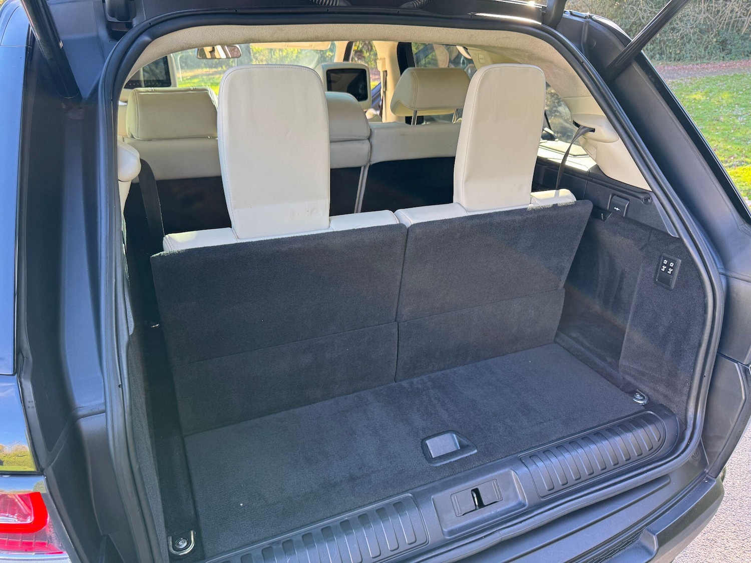 Used Land Rover Range Rover Sport 2015 for sale - 76899516: Photo 8