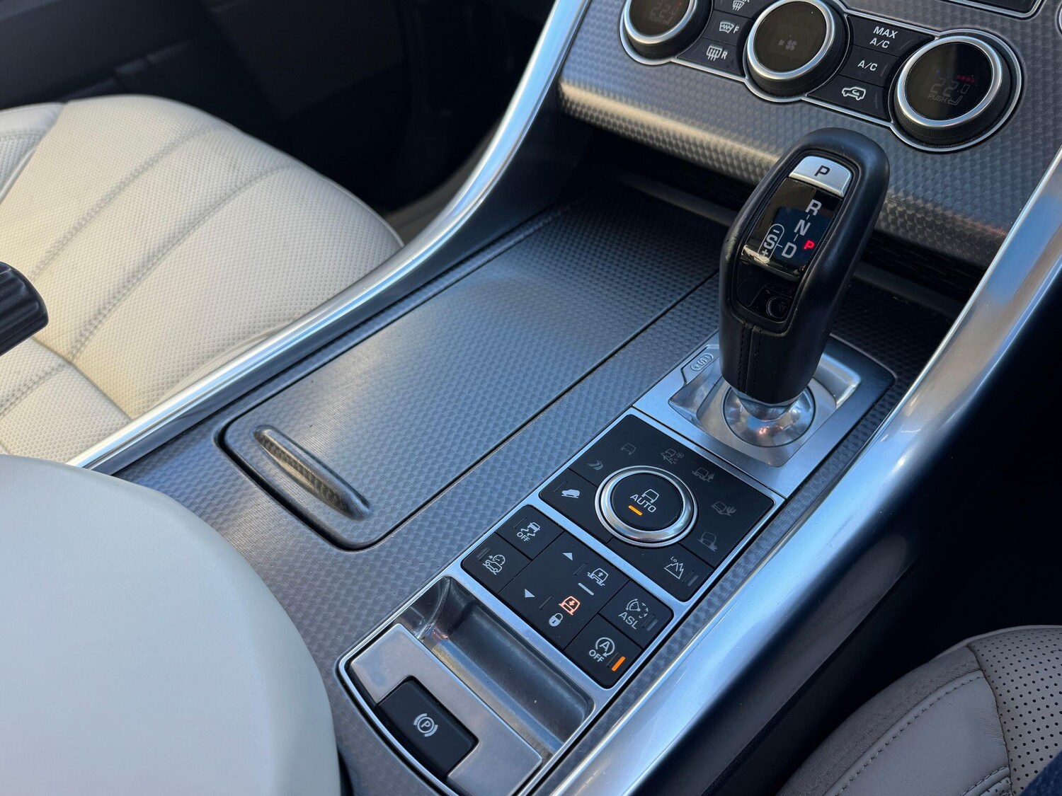 Used Land Rover Range Rover Sport 2015 for sale - 76997808: Photo 34