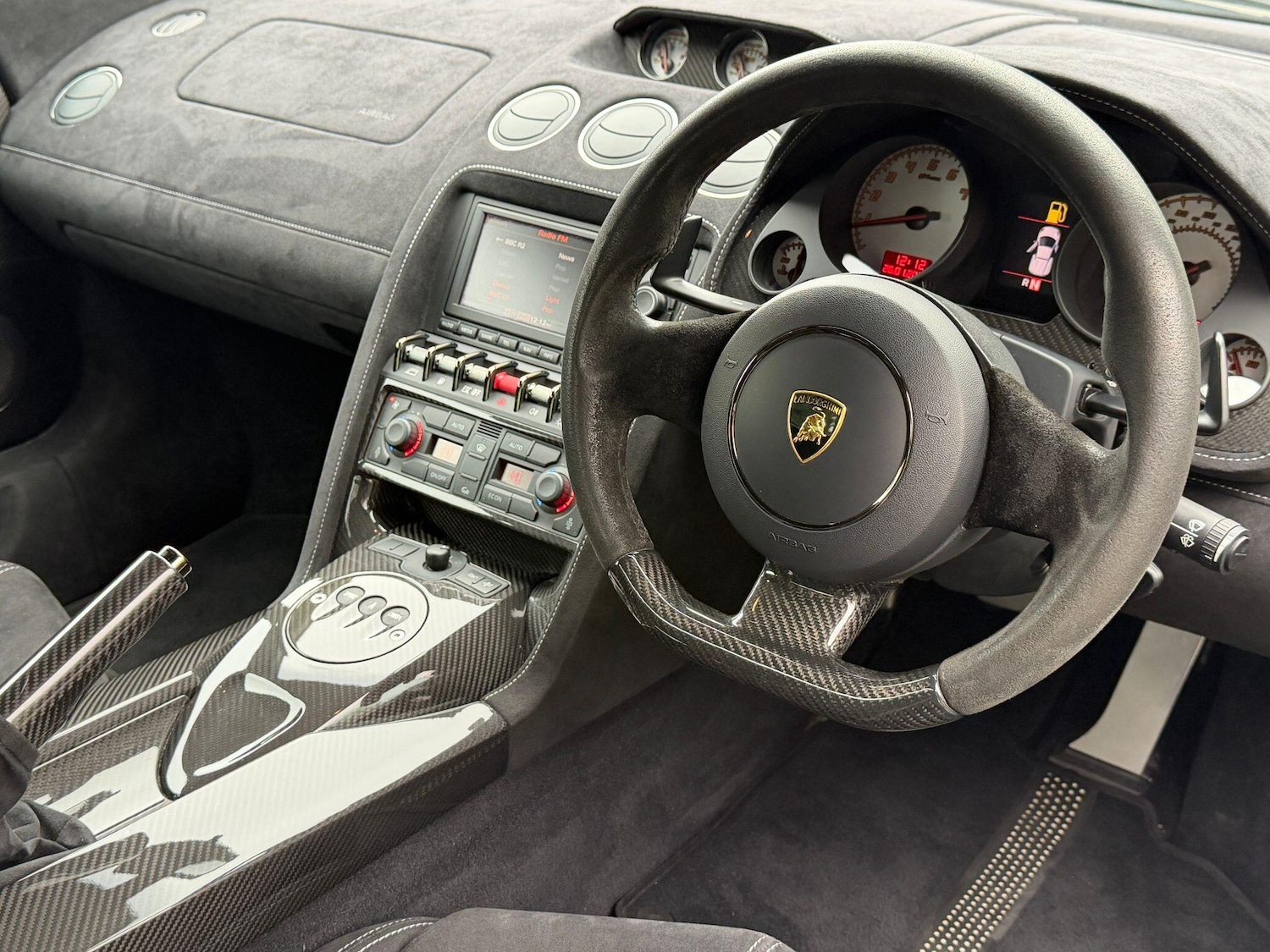 Used Lamborghini Gallardo 2013 for sale - 77331058: Photo 32