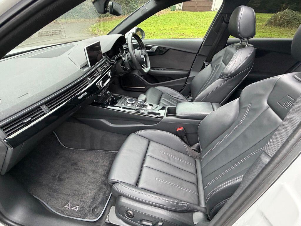 Used Audi A4 2017 for sale - 77040432: Photo 2