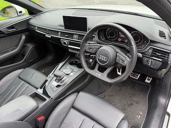 Used Audi A4 2017 for sale - 77040432: Photo