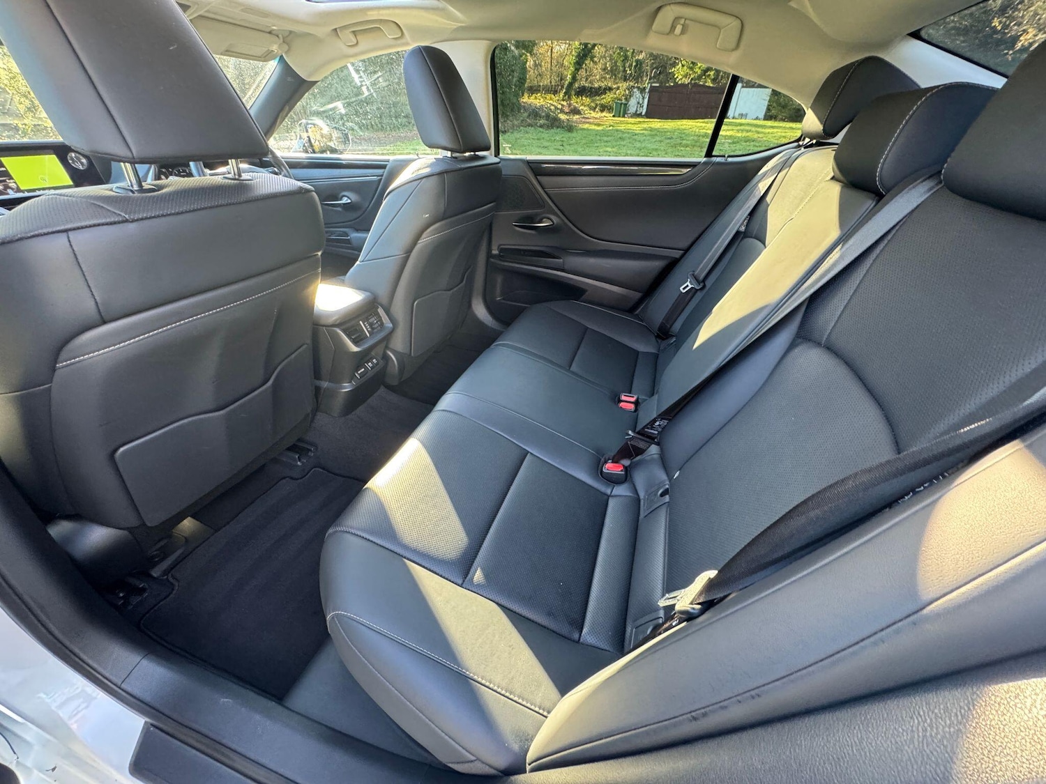 Used Lexus ES 2019 for sale - 76898913: Photo 15