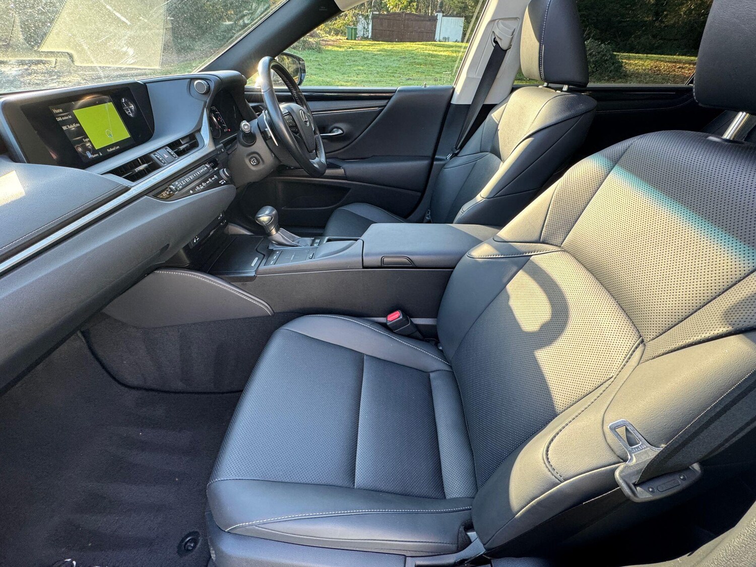 Used Lexus ES 2019 for sale - 76898913: Photo 4