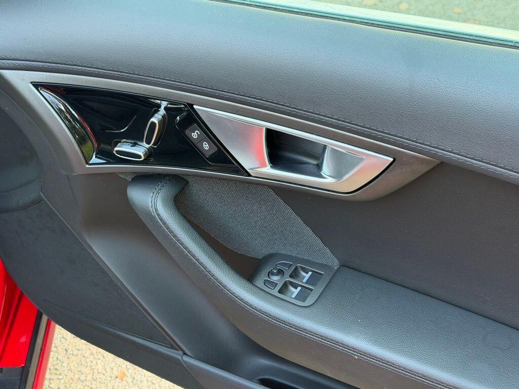 Used Jaguar F-Type 2016 for sale - 77066788: Photo 15