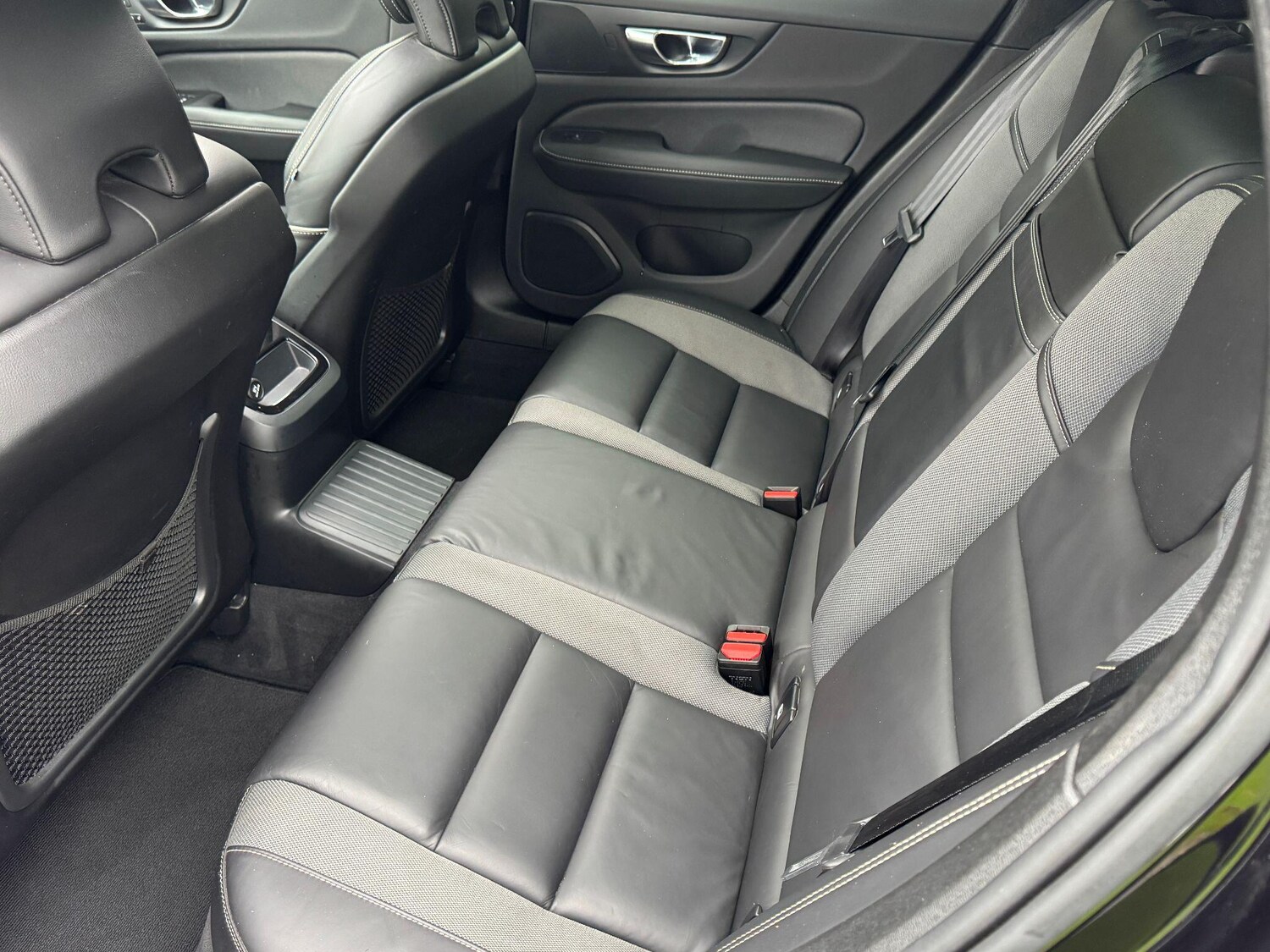 Used Volvo V60 2019 for sale - 76997809: Photo 20