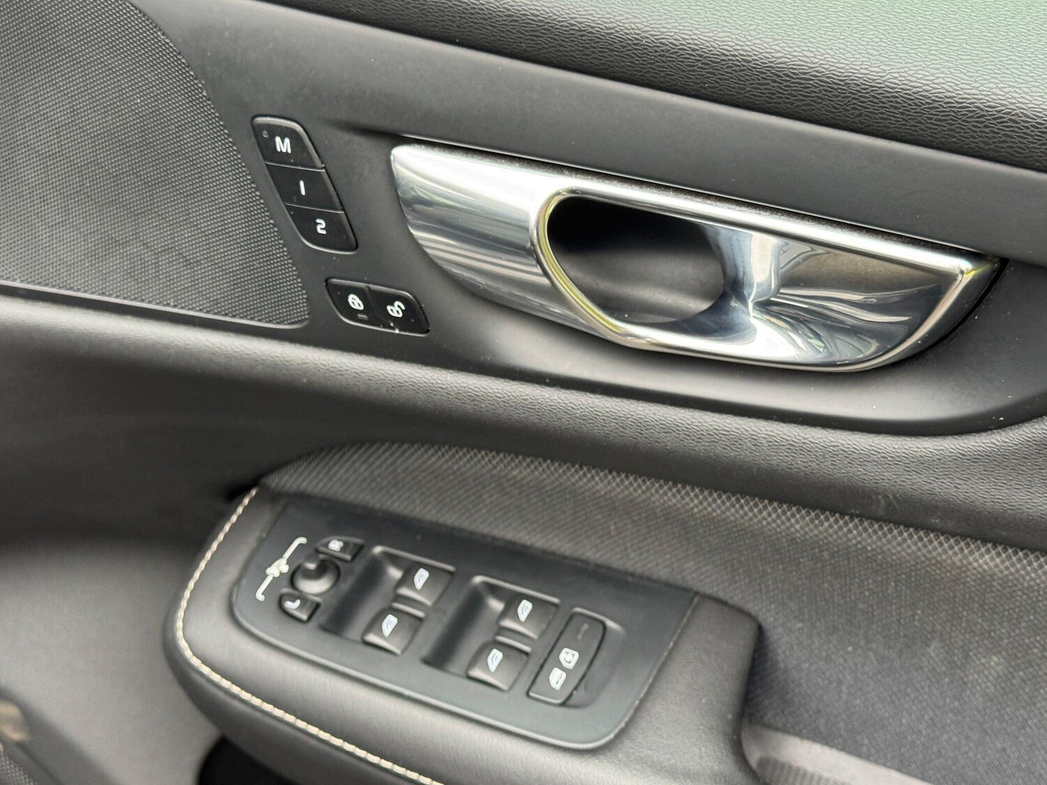 Used Volvo V60 2019 for sale - 76997809: Photo 24