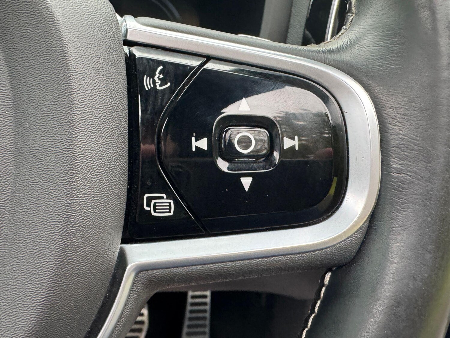 Used Volvo V60 2019 for sale - 76997809: Photo 31