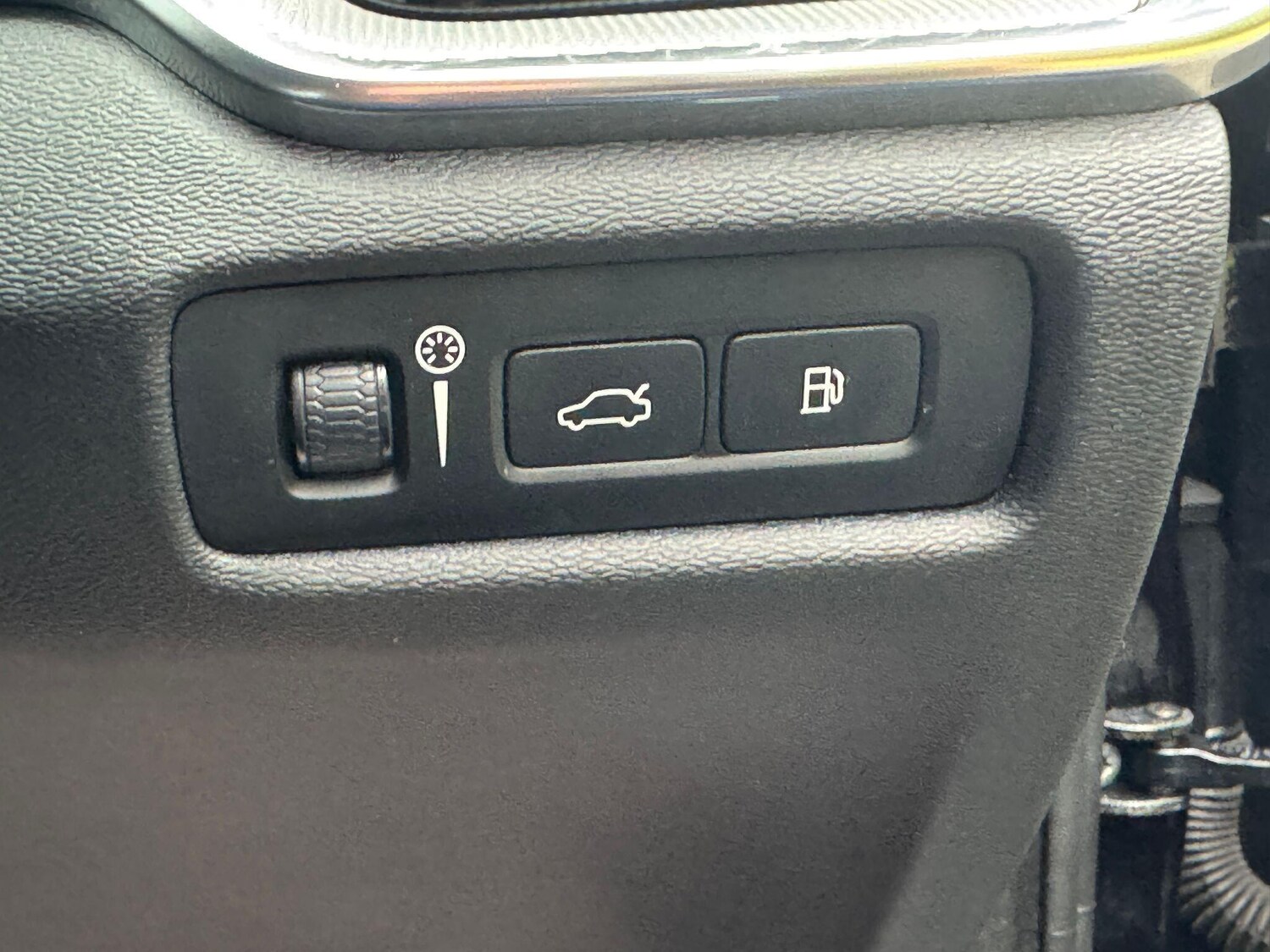 Used Volvo V60 2019 for sale - 76997809: Photo 32