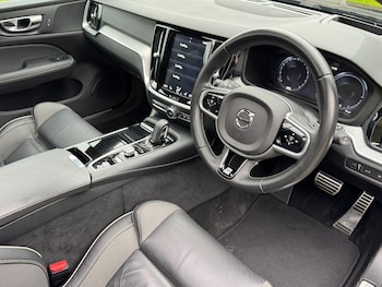 Used Volvo V60 2019 for sale - 76997809: Photo