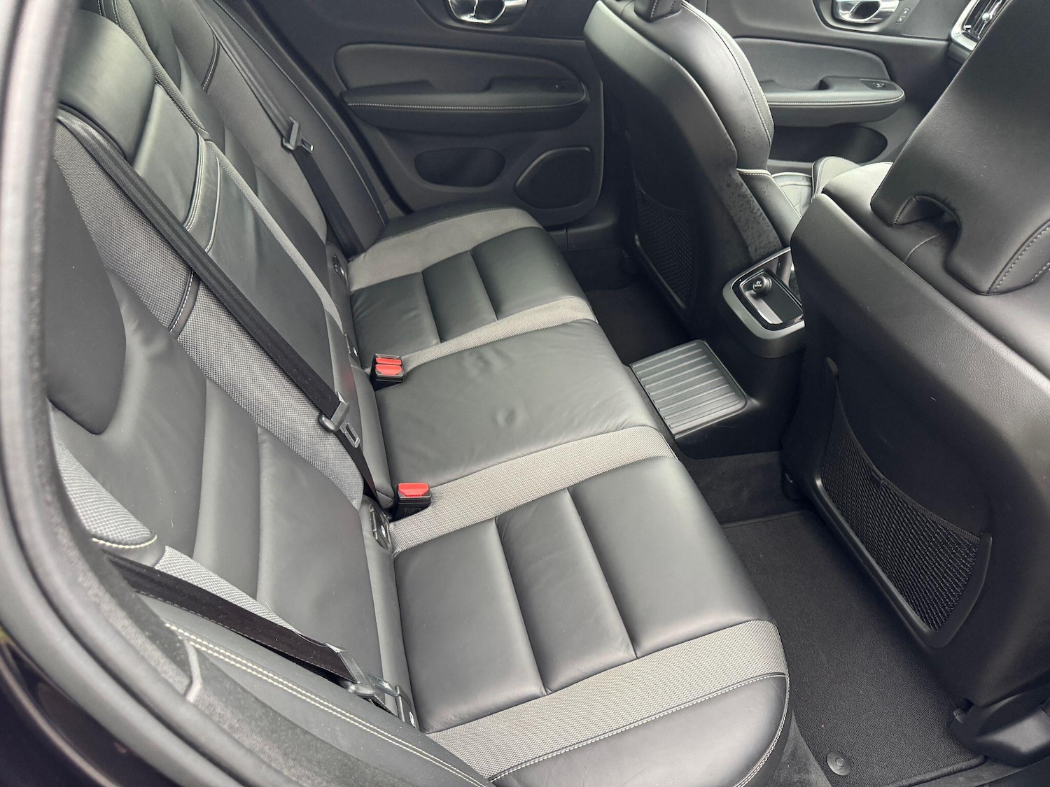 Used Volvo V60 2019 for sale - 76997809: Photo 5